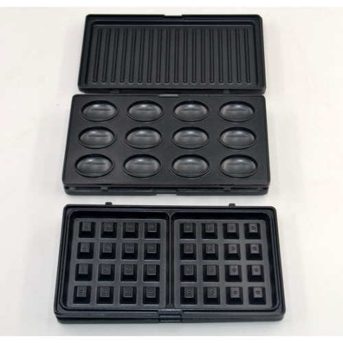 Сендвічниця – мультимейкер DOMOTEC MS-7704 4 в 1: Бутербродниця / Вафельниця / Гриль / Горішниця - мініатюра 6