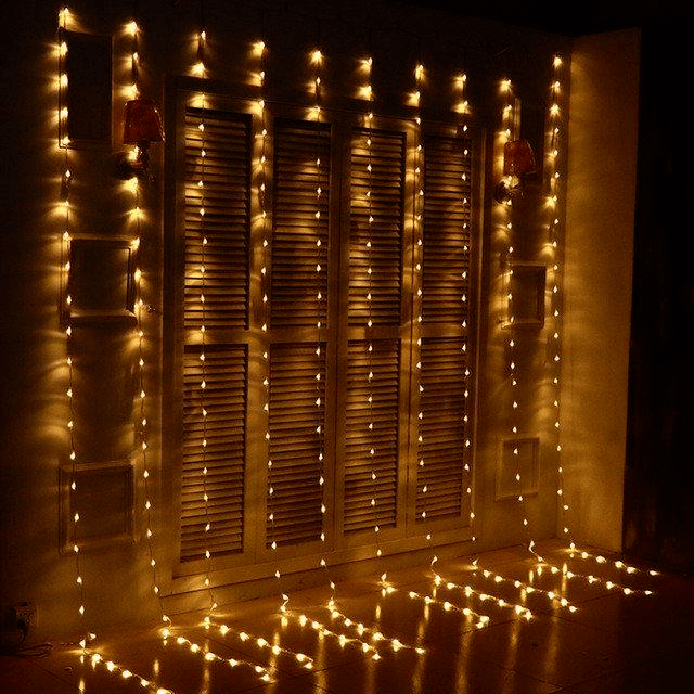 Гірлянда штора Водоспад на вікно Теплий білий колір свічення, 3х2м 240 LED з конектором - мініатюра 2
