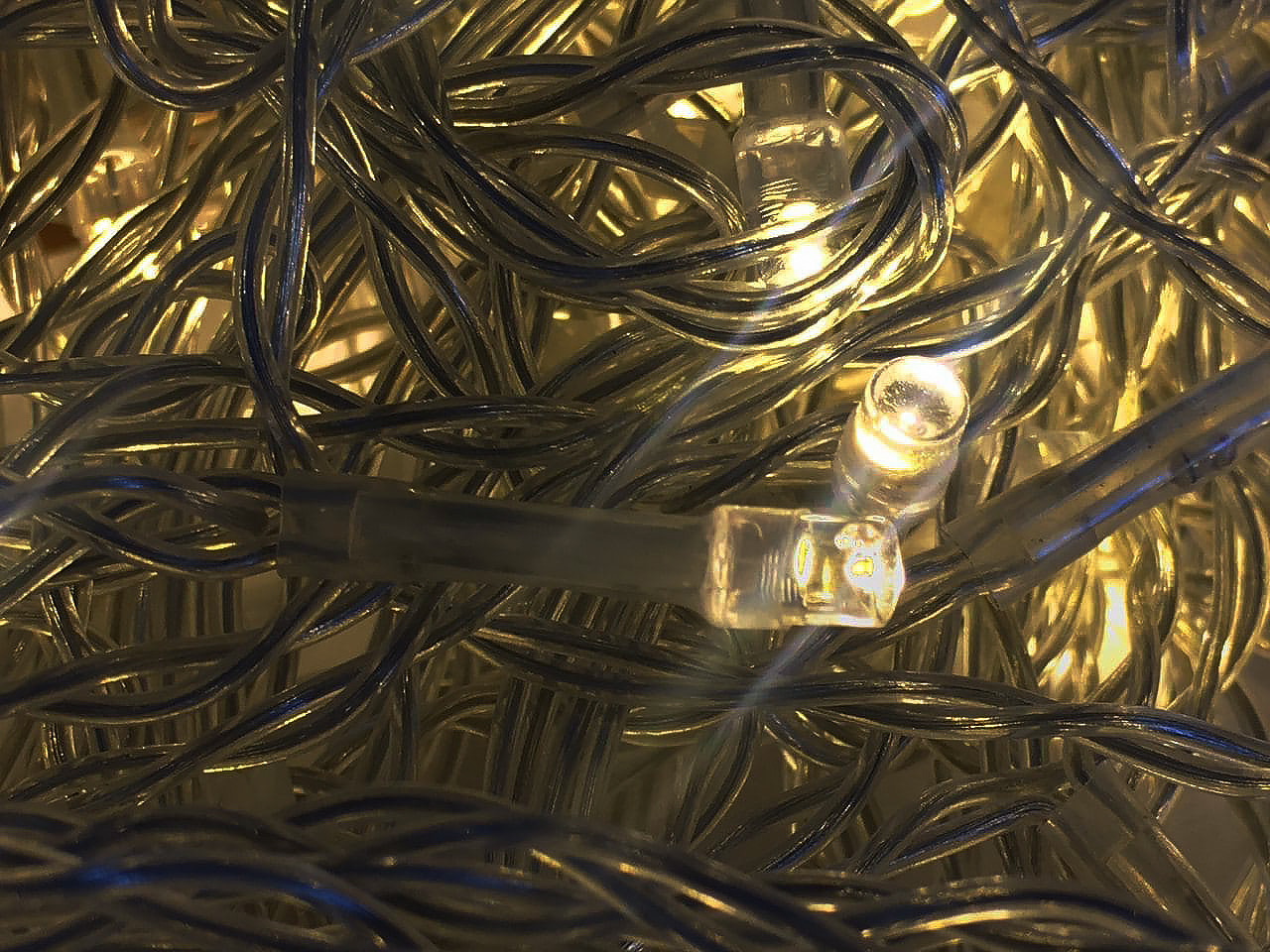 Гірлянда штора Водоспад на вікно Холодний білий колір свічення, 3х2м 240 LED з конектором - мініатюра 5