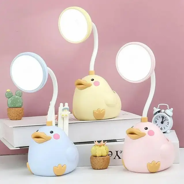 Дитяча настільна лампа “Каченя” ∙ LED світильник Duck Lamp у формі каченя в дитячу кімнату