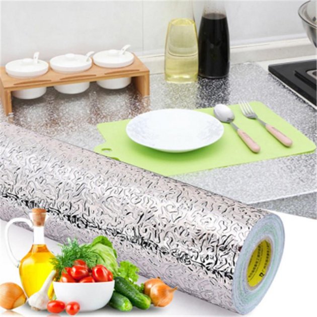 Самоклеюча захисна фольга для кухонних поверхонь водонепроникна на клейкій основі від жиру, високої температури, 200 х 60 см - мініатюра 2