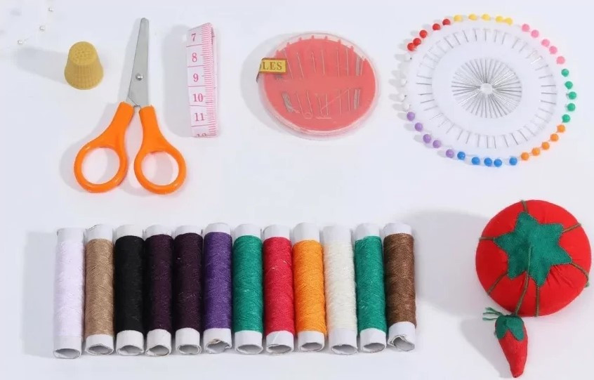 Компактний набір для шиття Insta Sewing Kit tasy ∙ Швейний набір для дому ∙ Нитки / голки / шпильки / ножиці / сантиметр / наперсток - мініатюра 6