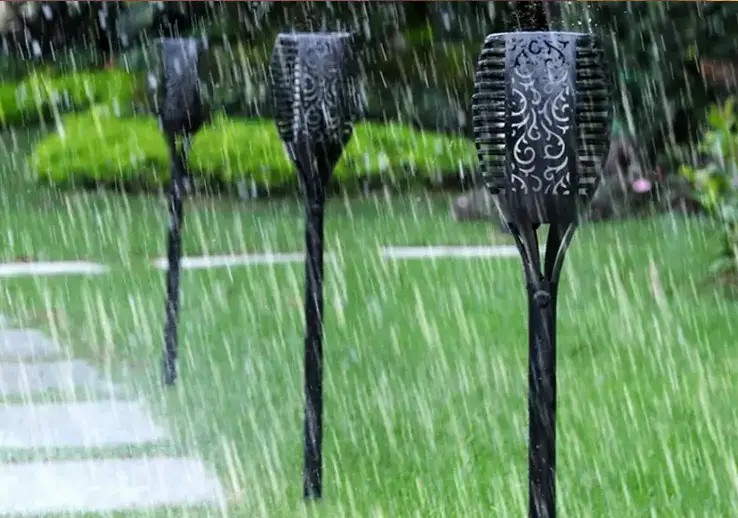 Ліхтар садовий на сонячній батареї Solar flame, 60 см - мініатюра 5