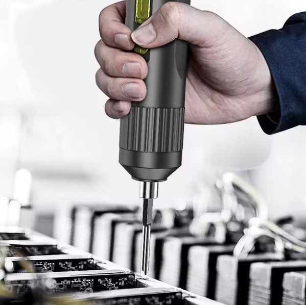 Електровикрутка акумуляторна з набором інструментів 33 предмети в кейсі - мініатюра 3