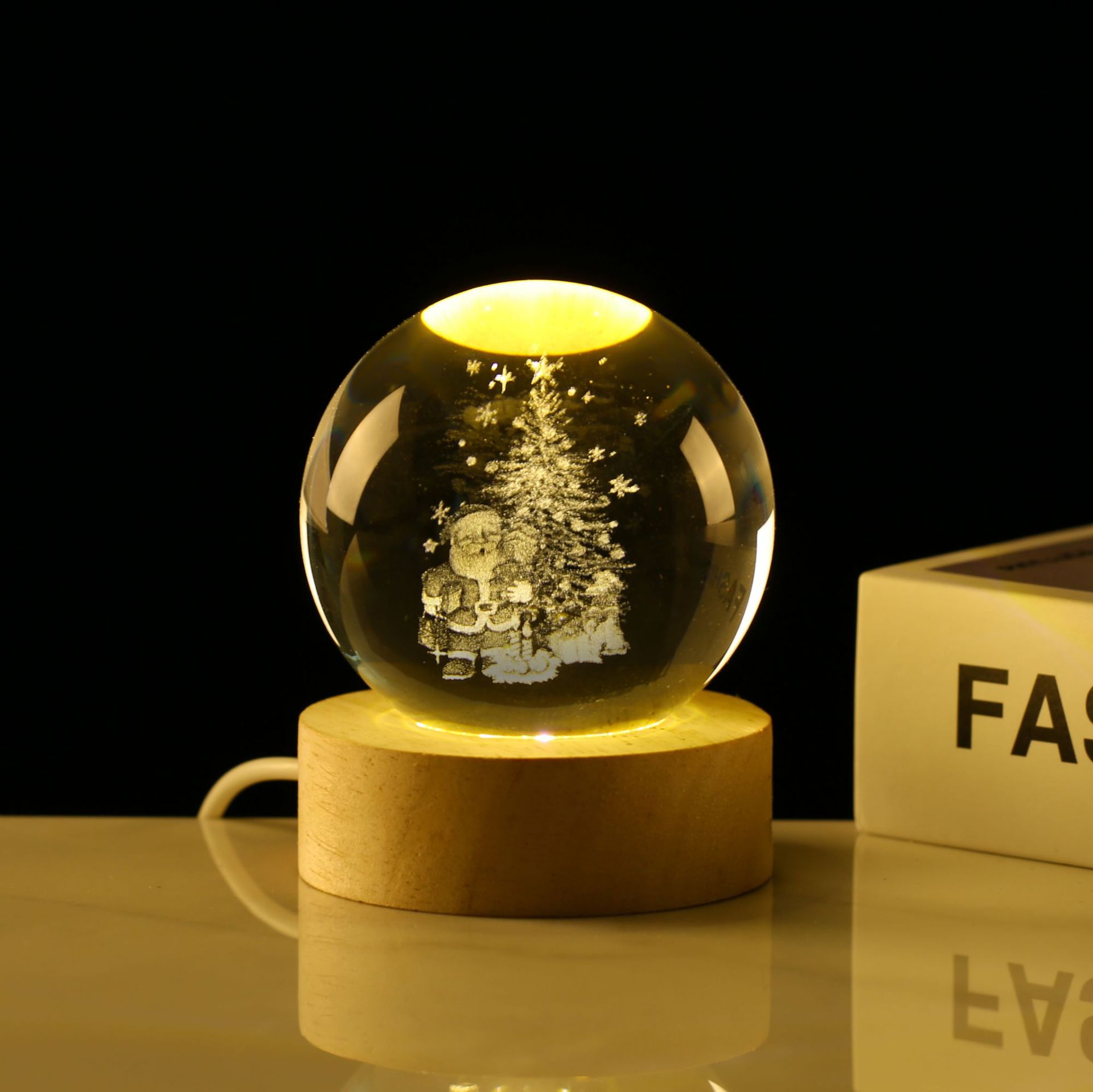 Декоративний Новорічний 3D нічник Кришталева Куля 8 см - мініатюра 4