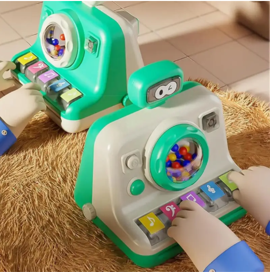 Іграшкове піаніно з музикою та світлом ∙ Міні-піаніно зі звуковими ефектами для дітей за методикою Монтессорі ∙ Дитячий електронний синтезатор на батарейках, для малюків від 18 місяців - мініатюра 6