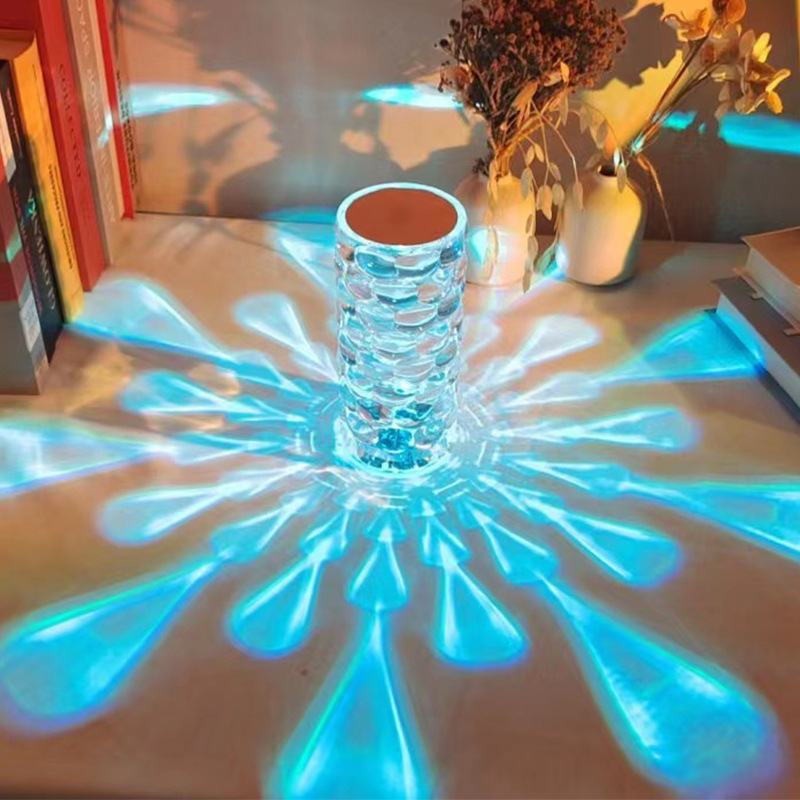 Настільна лампа - нічник Алмаз Crystal Lamp Diamond RGB · Кришталевий атмосферний світильник на акумуляторі, 16 кольорів