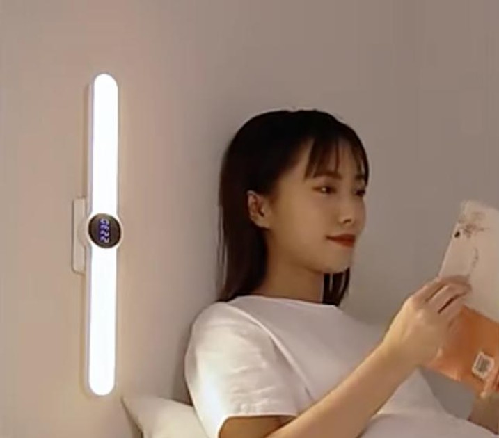 Підвісна LED лампа 55 см з годинником та акумулятором Screenbar 17017 Сенсорний бездротовий настінний світильник з екраном - мініатюра 6