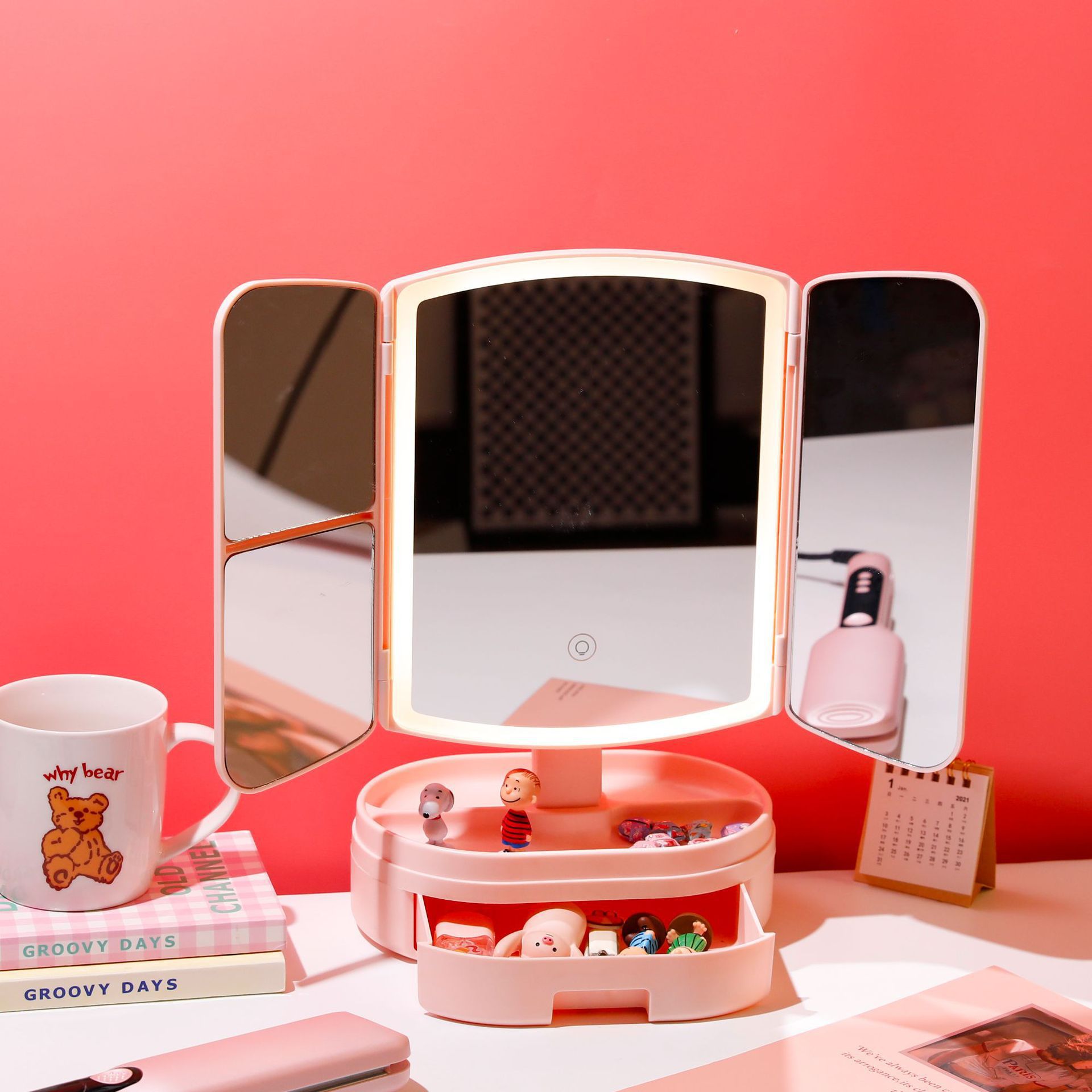 Потрійне косметичне дзеркало для макіяжу з LED підсвічуванням 609 Mirror та збільшенням складне поворотне сенсорне дзеркало з органайзером - мініатюра 6