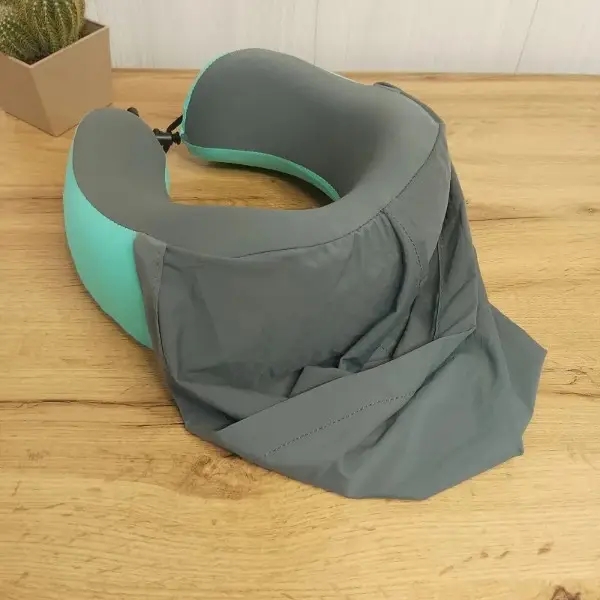Дорожня подушка для подорожей з капюшоном - мініатюра 3