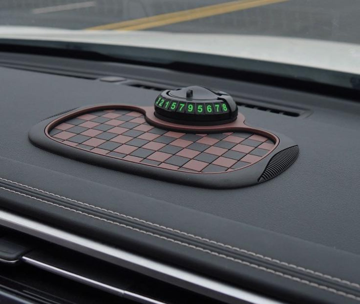 Багатофункціональний автомобільний нековзний килимок 5238 3в1 ∙ Тримач для телефону парковочна табличка та нековзний килимок 5238 - мініатюра 4