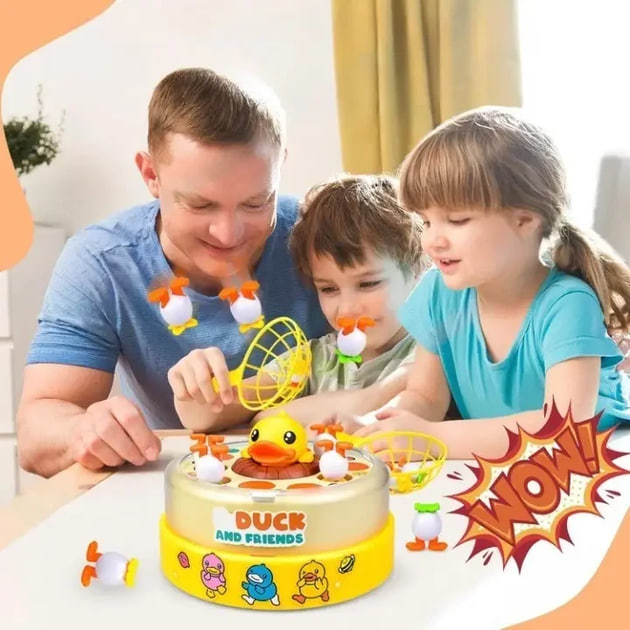 Дитяча іграшка B.Duck and Friends Стрибаюча жовта качечка ∙ Музична карусель B.Duck and Friends — злови качку з вистрибуючими каченятами та 2 сачками - мініатюра 2