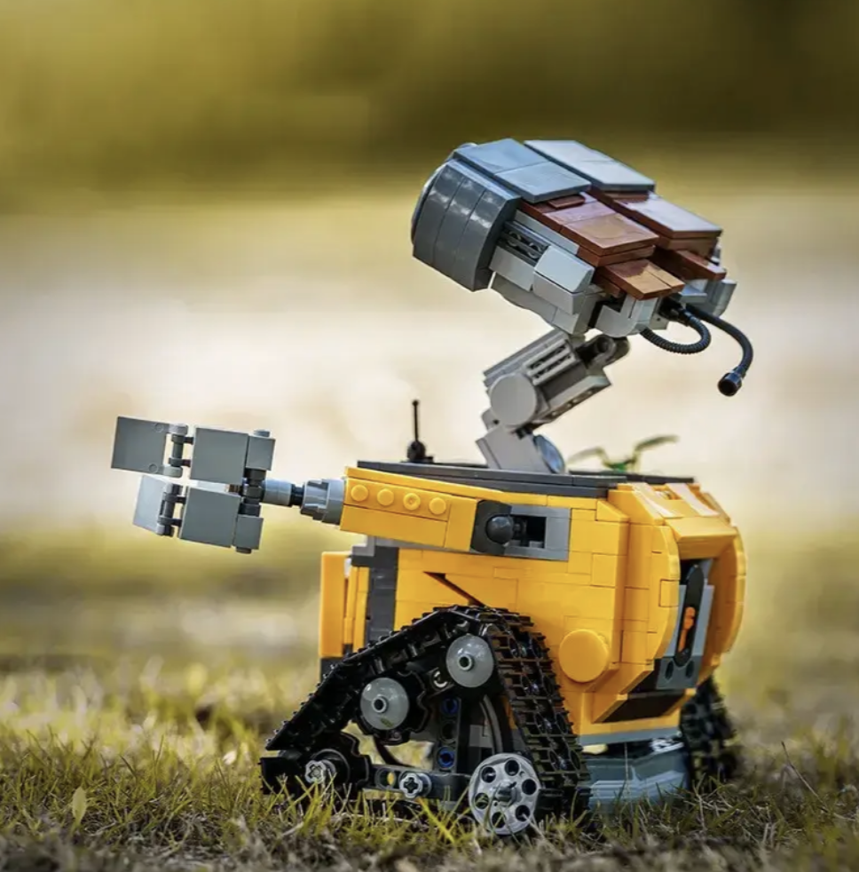 Конструктор робот Валлі WALL-E 687 деталей з рухомими руками та колесами ∙ 3D конструктор Будівельні Блоки Робот Валлі 687 деталей - мініатюра 5