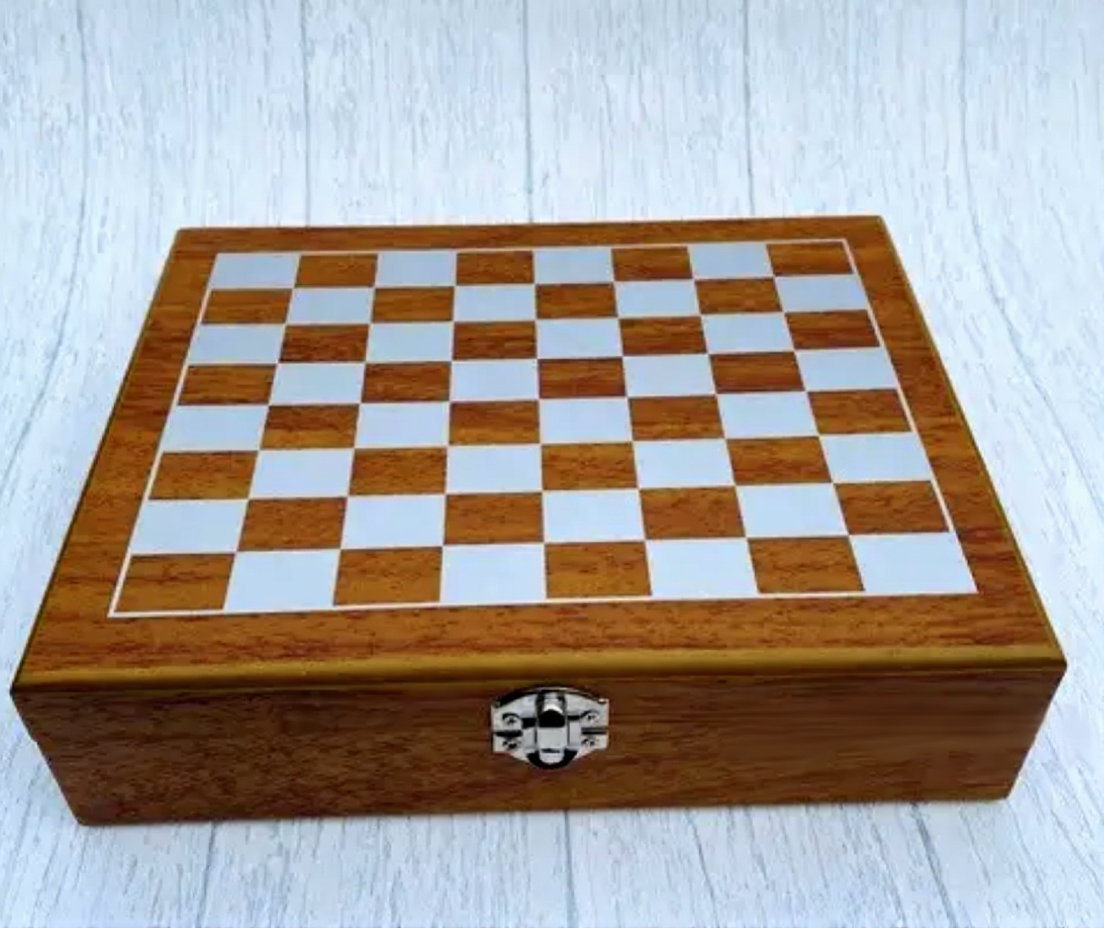 Подарунковий набір Шахи + фляга XL-5507 ∙ Настільна гра шахи XL-5507 та аксесуари для відпочинку - мініатюра 3