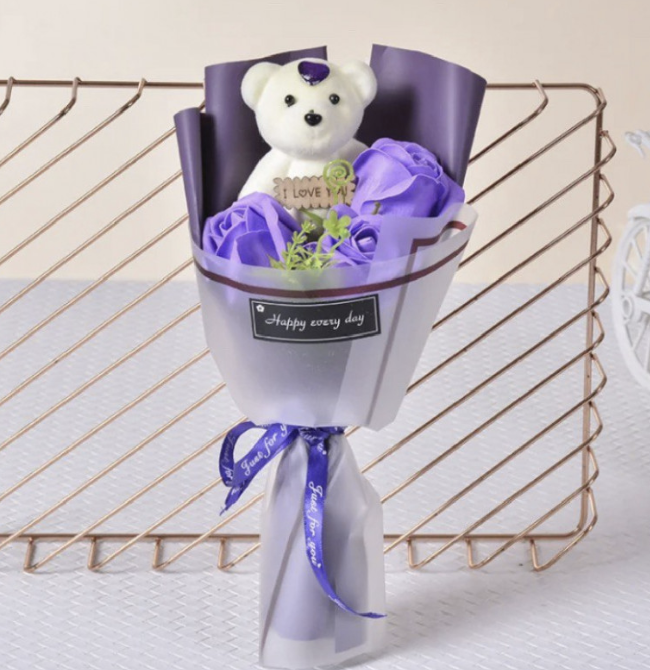 Мінібукет з мильною трояндою і плюшевим ведмедиком для романтичного подарунка - мініатюра 4