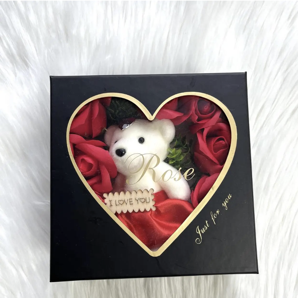 Подарунковий набір із 7 мильних троянд і ведмедиком для романтичного сюрпризу - мініатюра 3