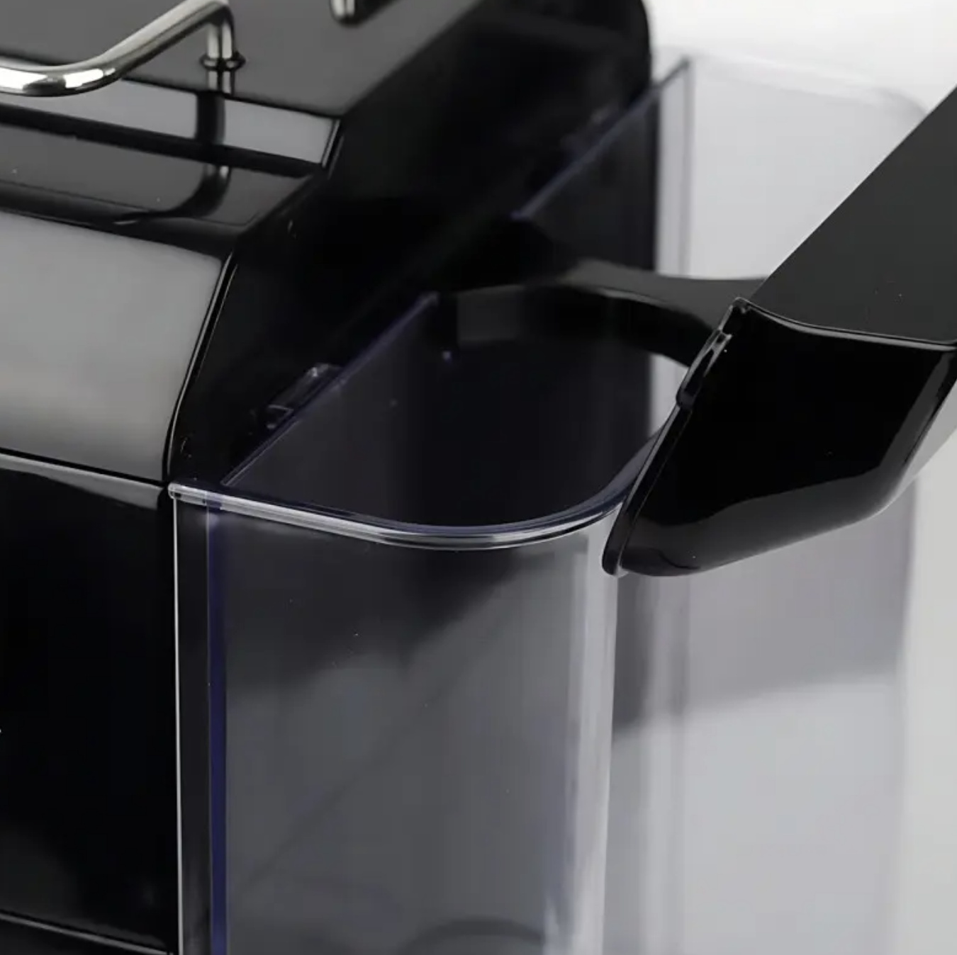 Кавомашина RAF R.104W 1.8 л у білому корпусі з капучинатором - мініатюра 6