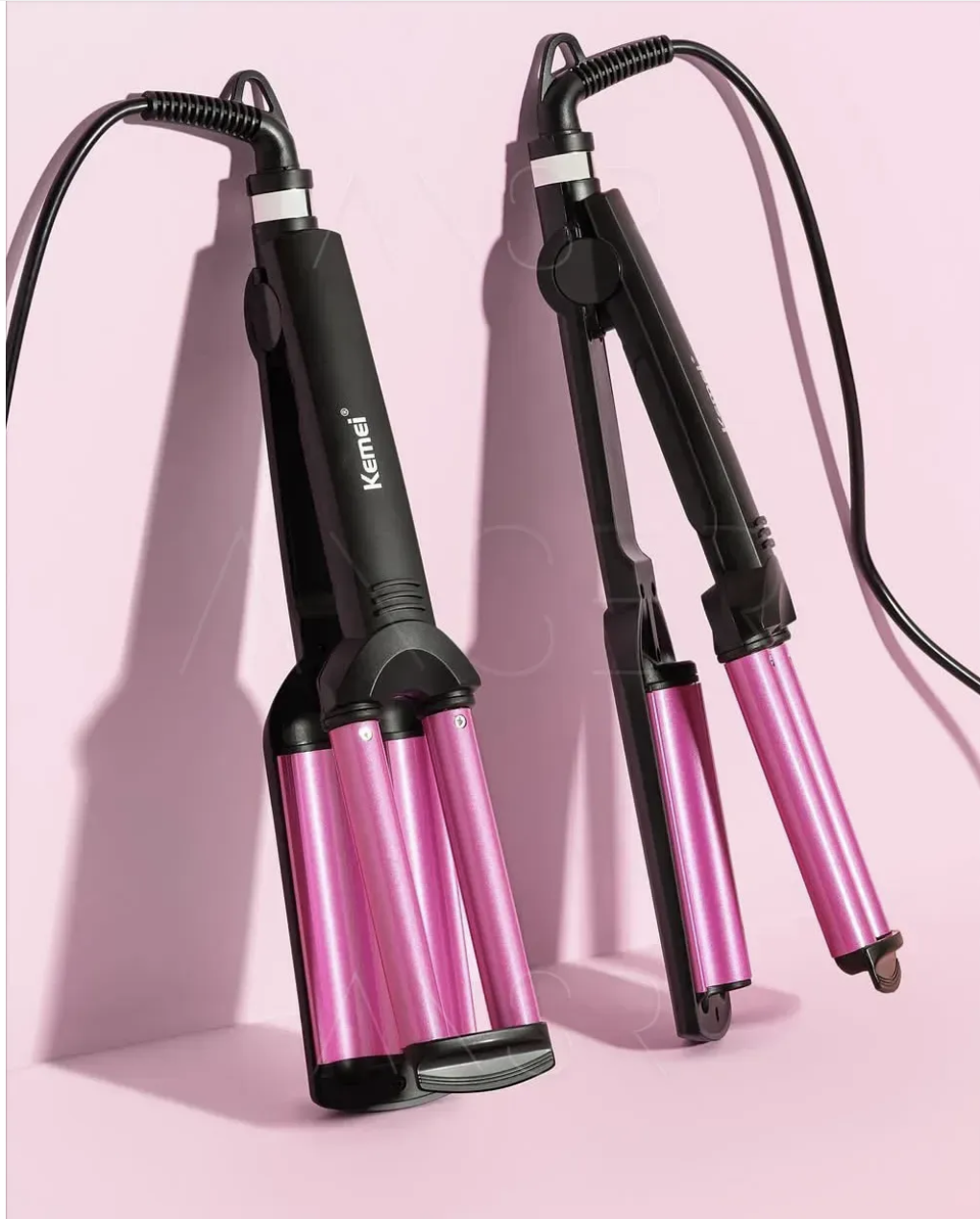 Потрійна плойка Kemei KM-2022 для хвиль і локонів - мініатюра 2