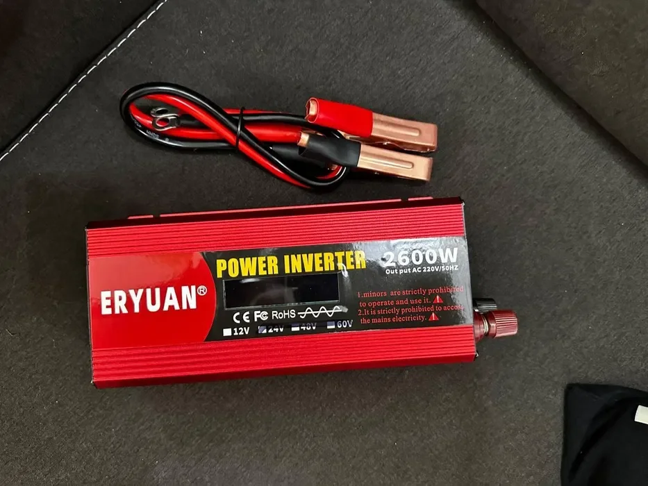 Перетворювач напруги 2600W 12V у 220V з чистою синусоїдою та LCD-дисплеєм - мініатюра 6