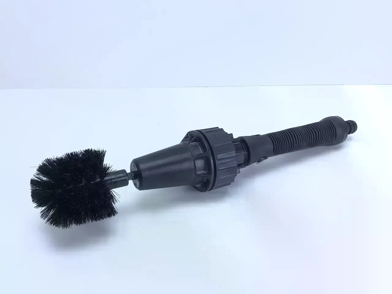 Щітка Brush Hero на шланг для миття авто та прибирання - мініатюра 4