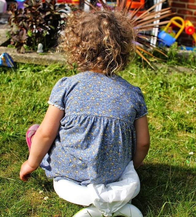 Дитячий дорожній горщик туалет OXO Tot 2-in-1 Go Potty for Travel | накладка на унітаз для дитини - мініатюра 9